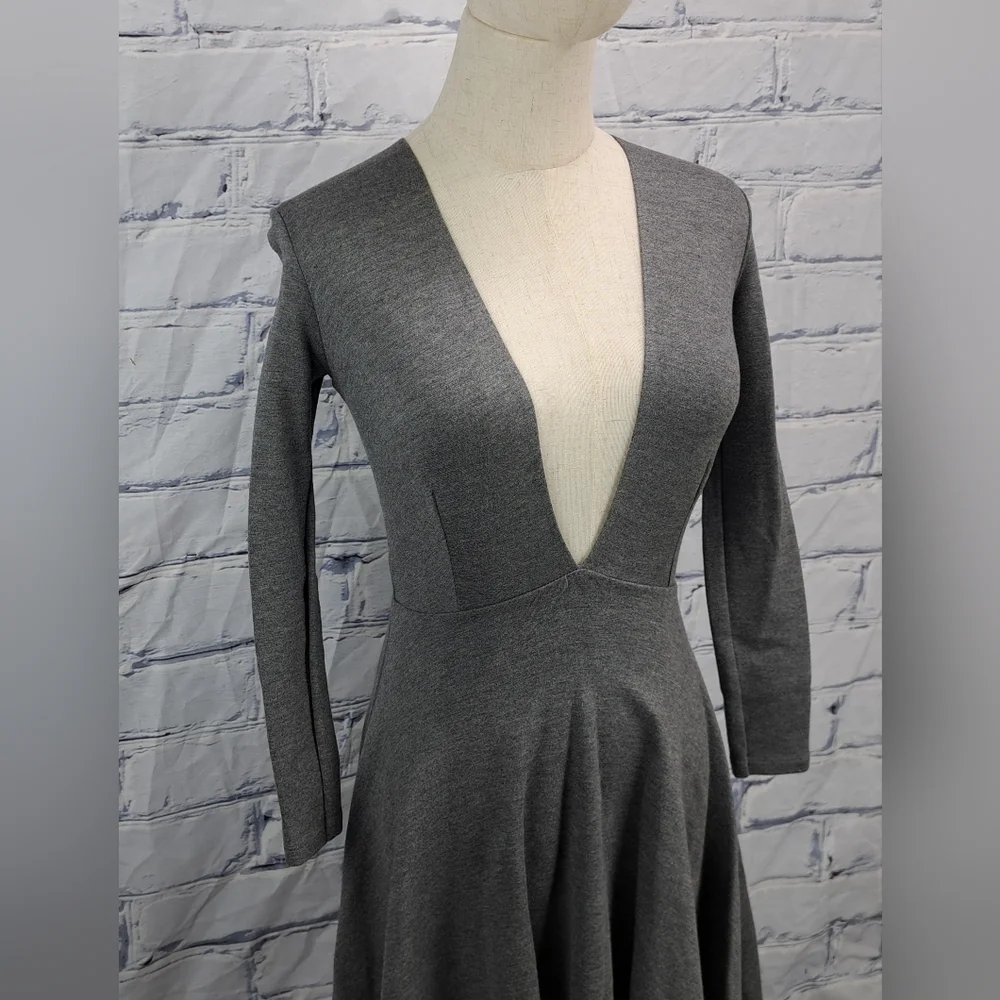 American Apparel Women's Dress Above Knee Mini Skirt Deep V XS *MINT CONDITION* - Picture 5 of 13